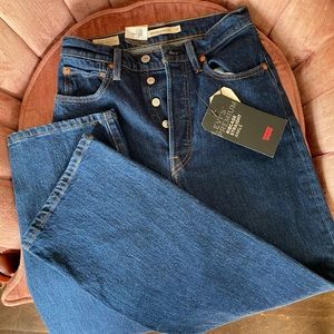 LEVI'S : Premium Ribcage Straight Ankle Jeans